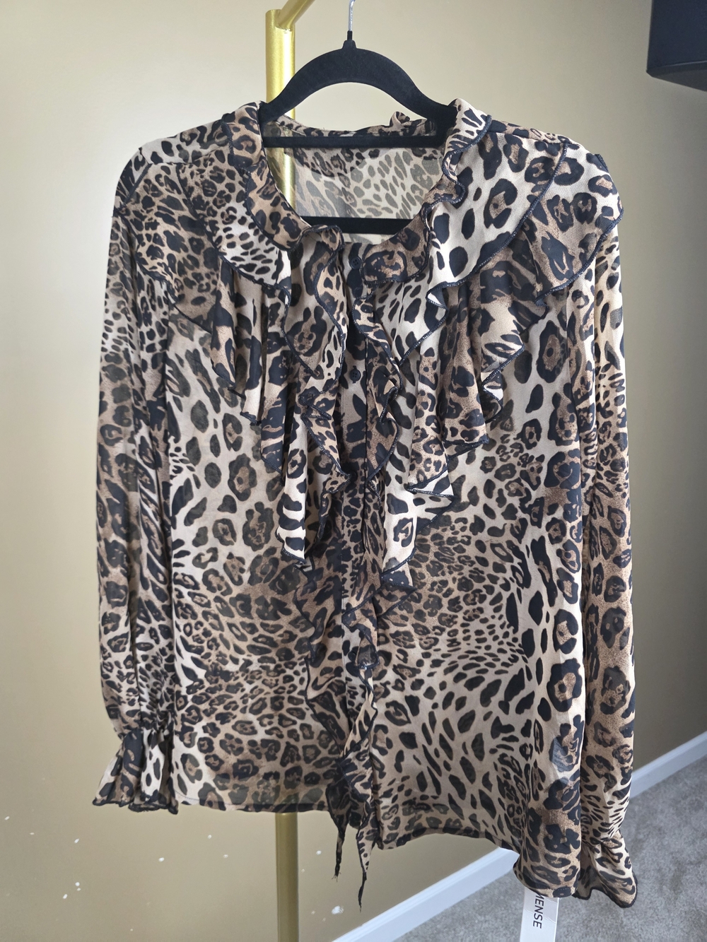 Leopard Printed Ruffle Blouse - Picture 6 of 6
